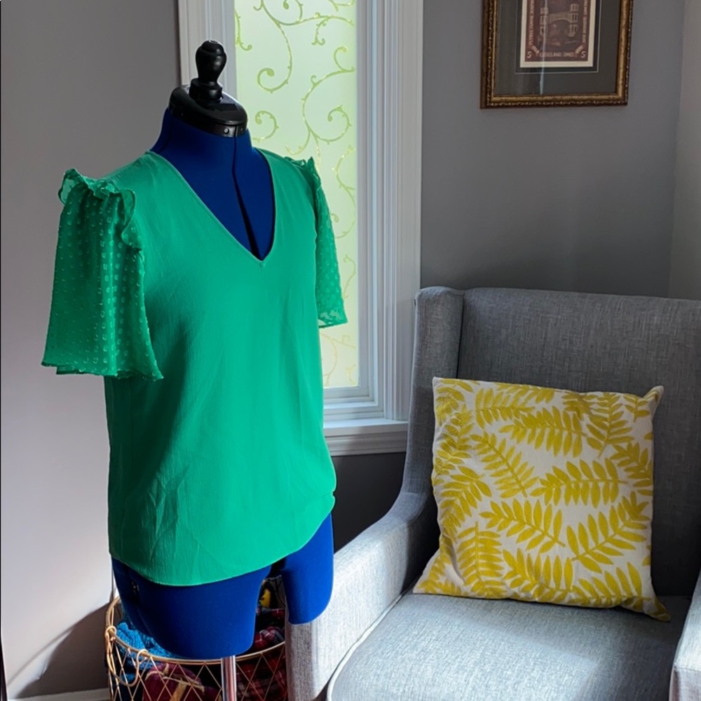 Bright green flutter sleeve CeCe top NWT